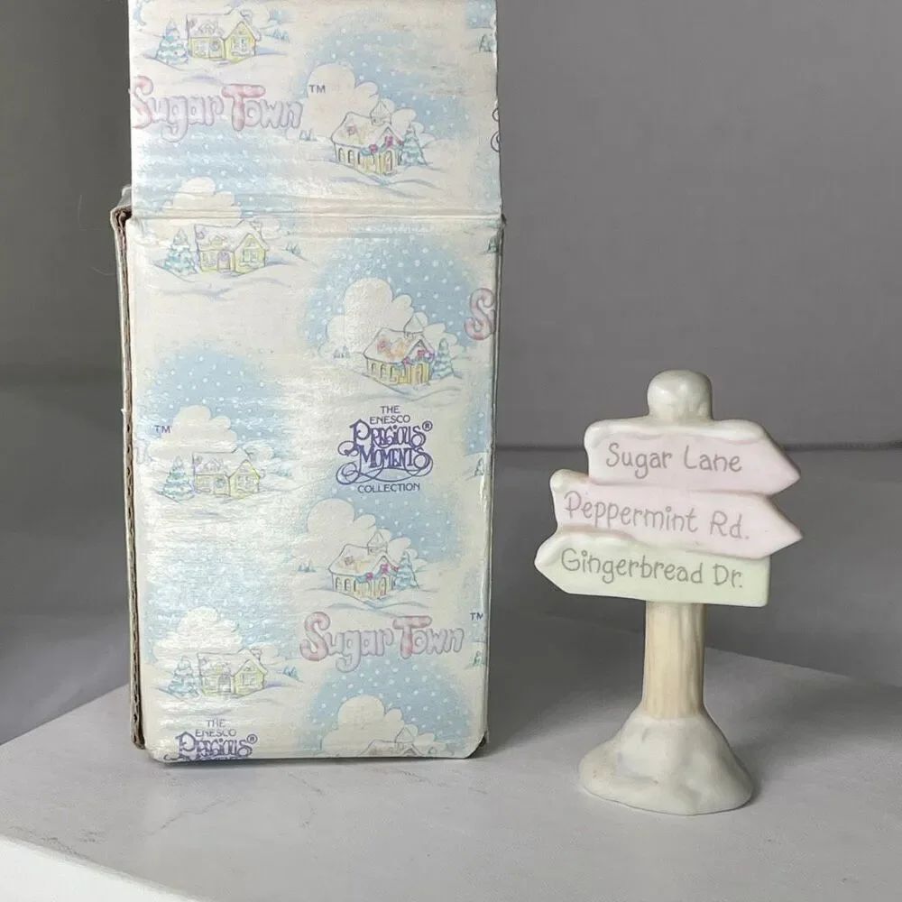 Vintage Precious Moments Sugar Town street town figure by Enesco.